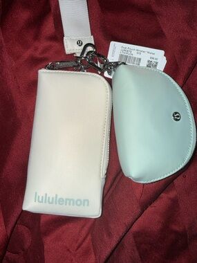 Lululemon Dual Pouch Wristlet Wallet Pelican/Light Ivory